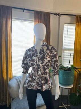 BCBGMaxAzria Brown & White Tie-Front Puff Sleeve Blouse